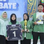 Prosesi pembagian hadiah Sharia Law Internal Debate