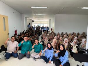 Sambut Mahasiswa Baru, Kaprodi HES Kupas Tuntas Materi Keprodian pada PKKMB Hari Kedua
