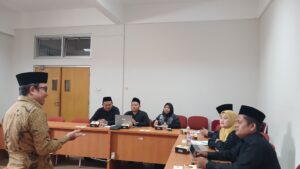 Mantapkan Kurikulum, Dosen Prodi Hukum Ekonomi Syariah UNUGIRI Gelar Review Kurikulum Bersama Asesor Eksternal di UIN Jogja