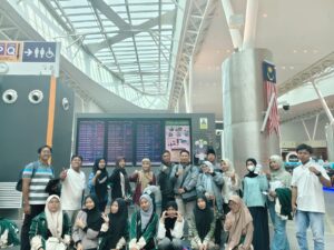 Langkah Global: Satu Mahasiswa Prodi Hukum Ekonomi Syariah Ambil Bagian dalam KKN Internasional di Malaysia