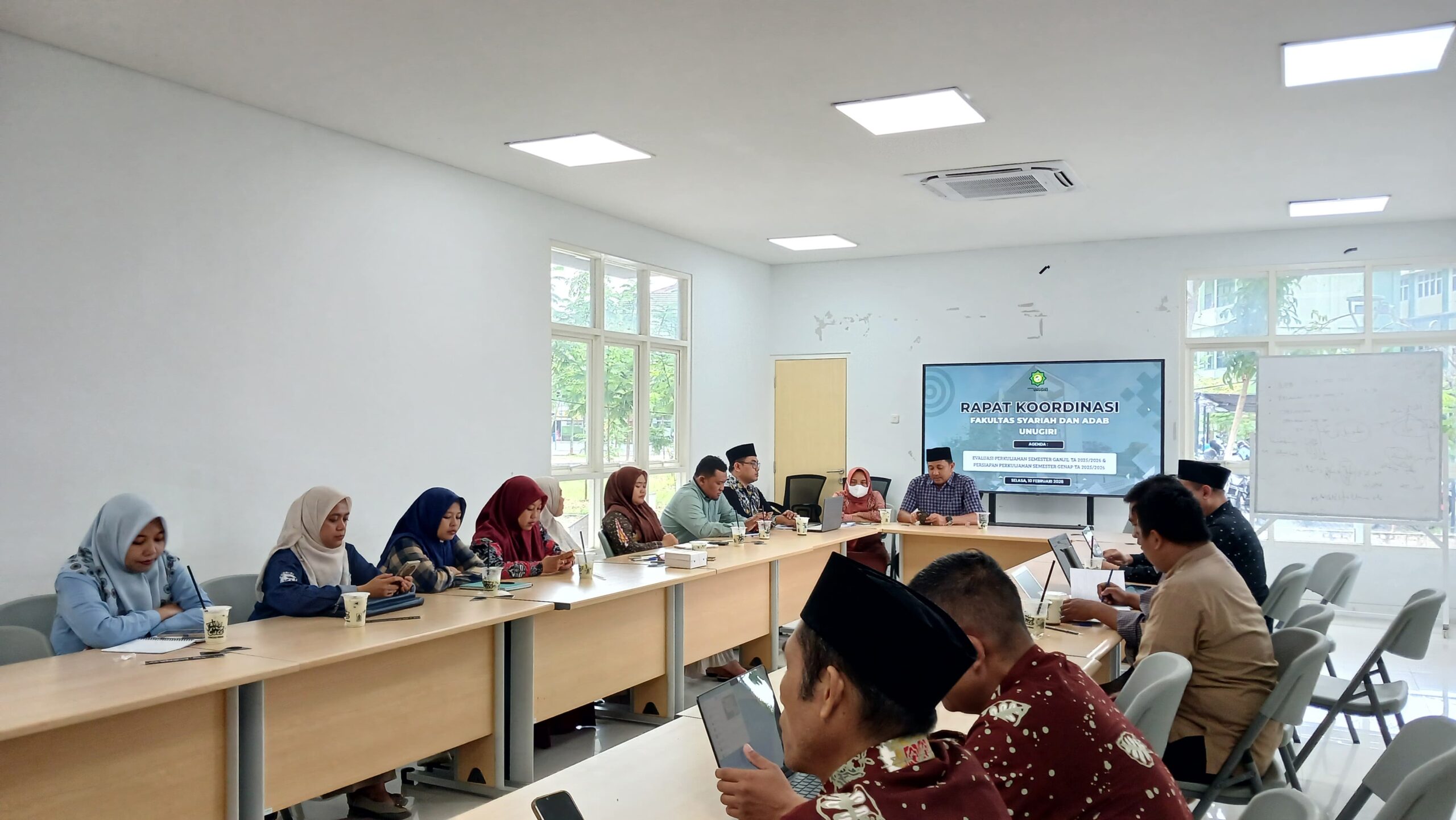 Dosen Prodi Hukum Ekonomi Syariah Ikuti Rapat Persiapan Semester Genap 2025/2026 Fakultas Syariah dan Adab