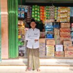 Mahasiswa HES UNUGIRI Jalani Peran Ganda, Kuliah Sambil Mengelola Toko Kelontong Keluarga