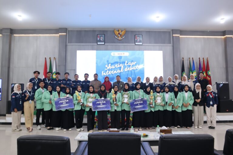 Prodi HES UNUGIRI Selenggarakan Sharia Law Internal Debate 2026