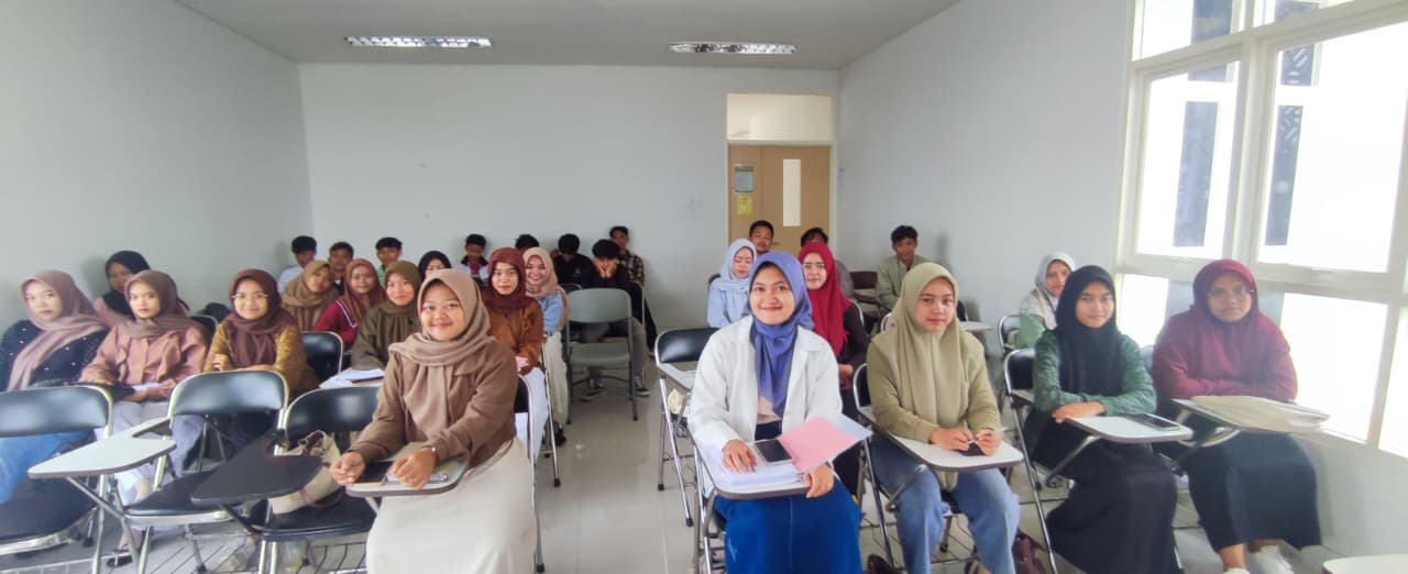 Khidmat dan Produktif, Perkuliahan Prodi HES UNUGIRI Tetap Aktif di Bulan Ramadan