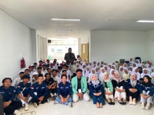 Bekali Mahasiswa Baru, HES UNUGIRI Kenalkan Profil Prodi hingga Prospek Karier melalui Materi Keprodian
